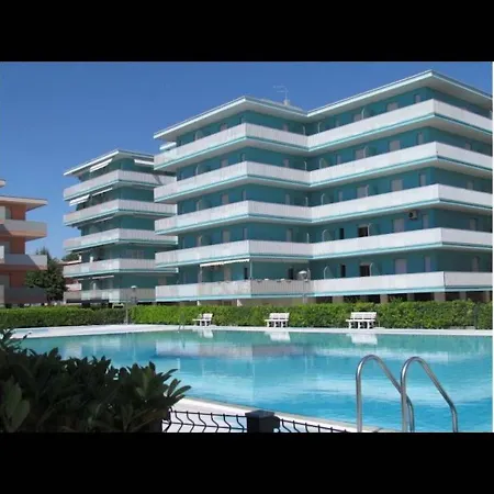 Stunning For 4 People In A Cozy * Bibione